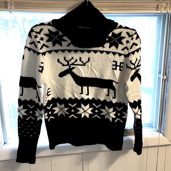 Gorgeous winter/ holiday sweater by DOLCE & GABBANA. White and black in color XS - Picture 1 of 3